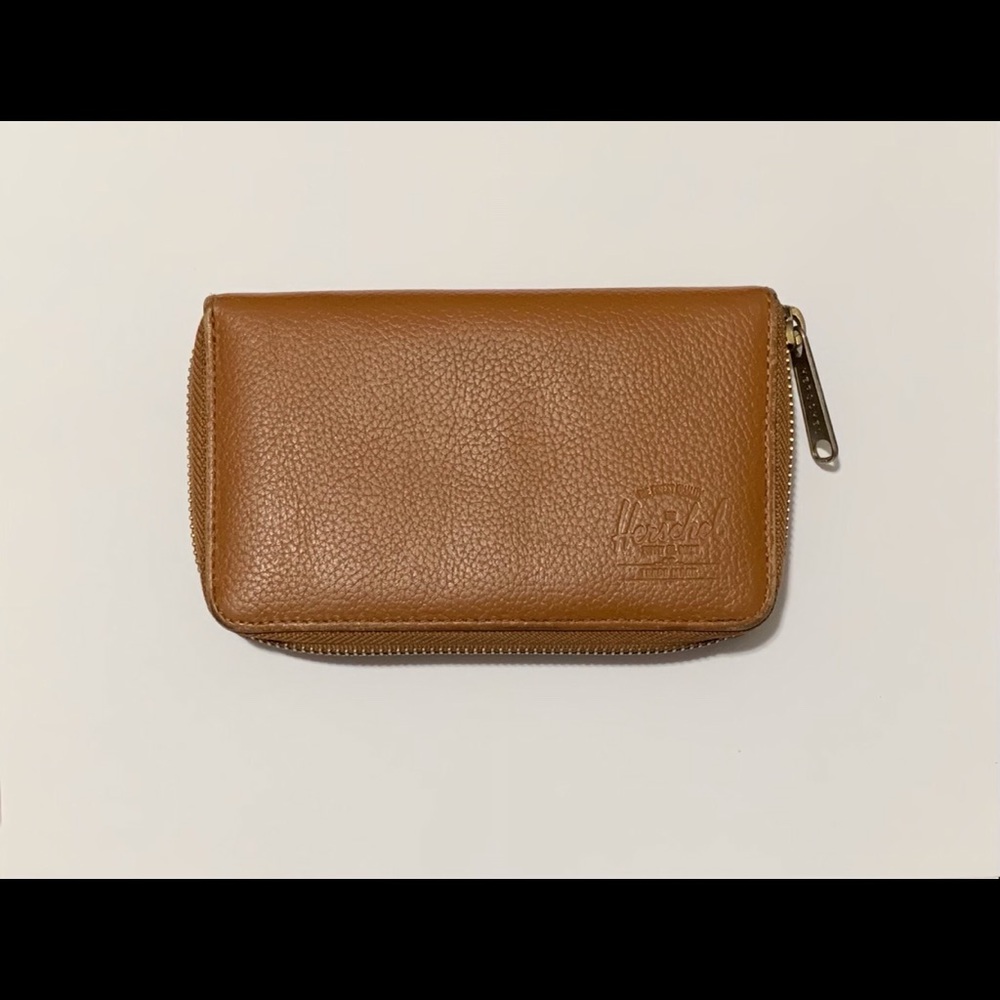Herschel supply co wallet in mint condition